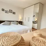 Bright Spacious And Modern With Terrace Apartament Lozanna
