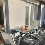 Bright Spacious And Modern With Terrace アパート ローザンヌ
