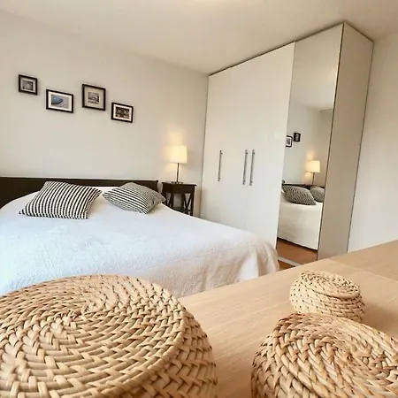 Bright Spacious And Modern With Terrace Apartament Lozanna