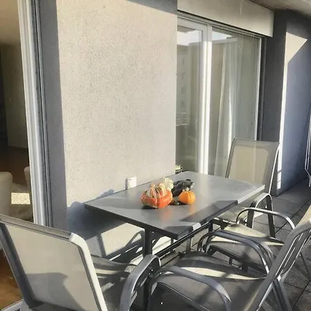 Bright Spacious And Modern With Terrace Apartament Lozanna